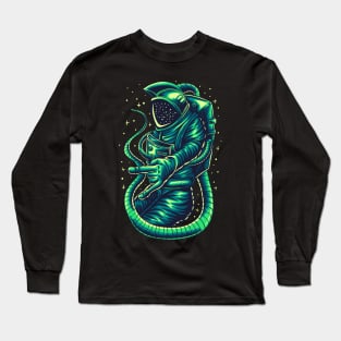 Alien Astronaut science fiction illustration Long Sleeve T-Shirt